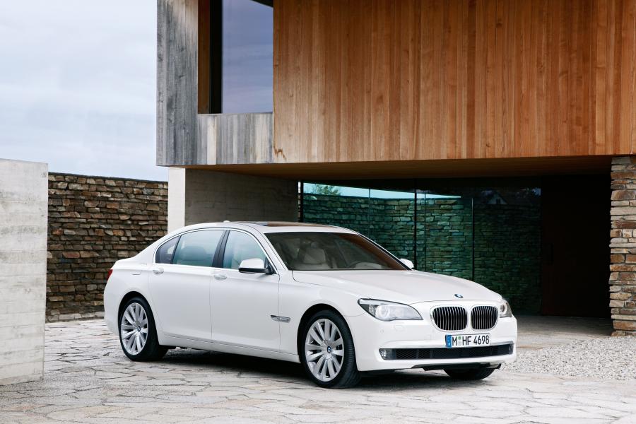  BMW 760iL 2009 года  (фото 39 из 44)